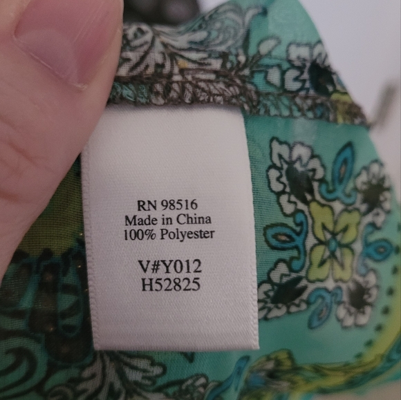 Clearwater Creek plus size, sheer, classy front tie top! - Picture 5 of 7